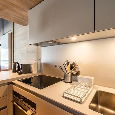 Phoenix Village - By Emerald Appartement